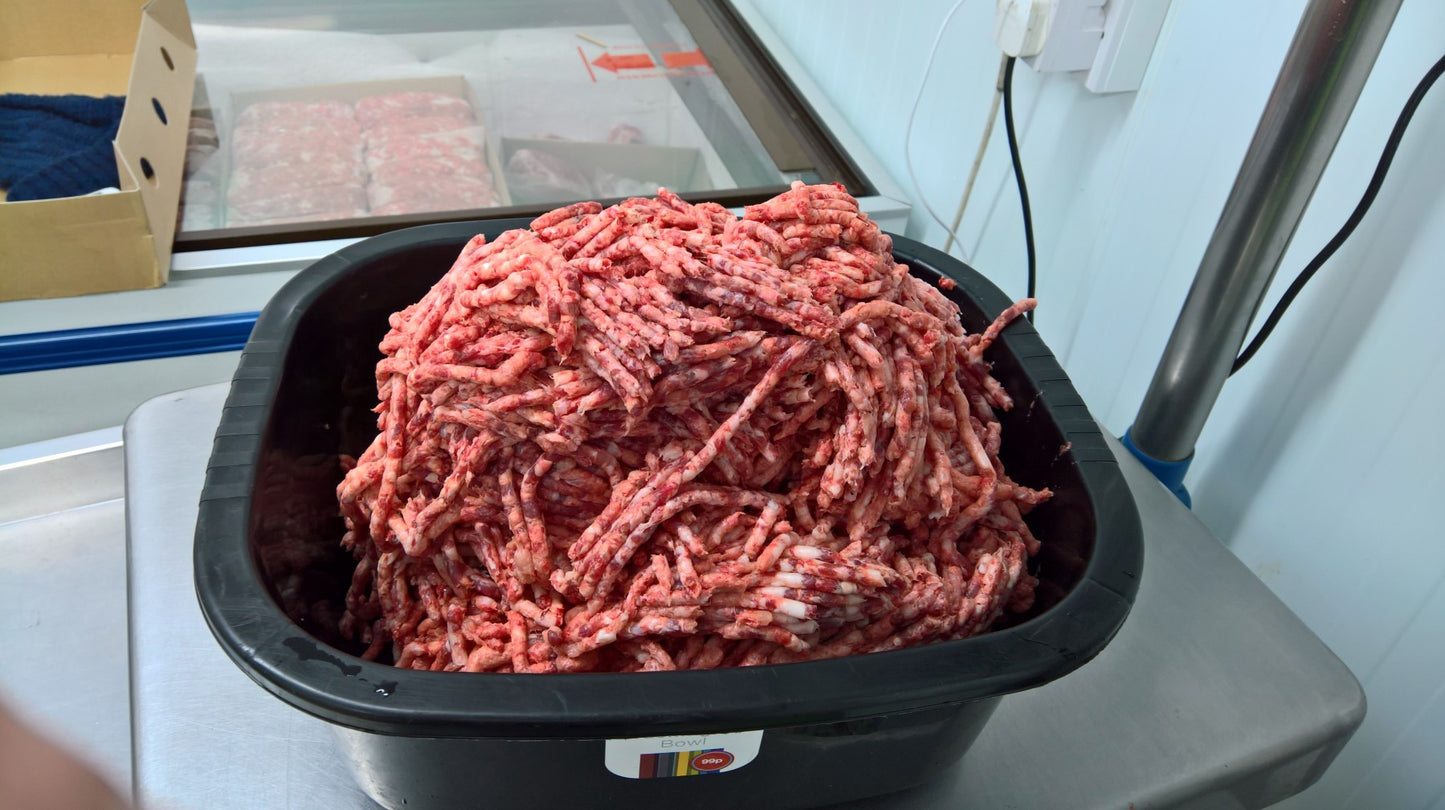 Dog Food Frozen BEEF & CHICKEN MINCE. BARF RAW DIET 40x500g Chubs 20kg box